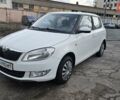 Шкода Фабия 2013 в Киеве на Automoto.ua Белый Шкода Фабия, объемом двигателя 1.39 л и пробегом 192 тыс. км за 5800 $, фото 1 на Automoto.ua