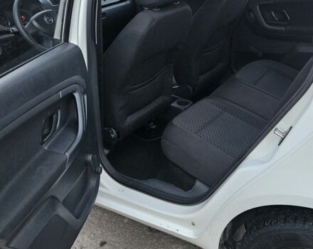 Шкода Фабия 2013 в Киеве на Automoto.ua Белый Шкода Фабия, объемом двигателя 1.4 л и пробегом 192 тыс. км за 5800 $, фото 4 на Automoto.ua