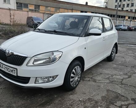 Шкода Фабия 2013 в Киеве на Automoto.ua Белый Шкода Фабия, объемом двигателя 1.4 л и пробегом 192 тыс. км за 5800 $, фото 1 на Automoto.ua
