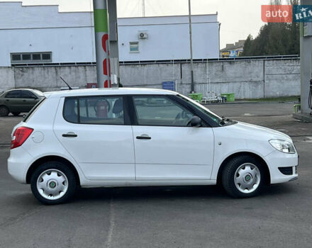 Белый Шкода Фабия, объемом двигателя 0 л и пробегом 130 тыс. км за 5300 $, фото 8 на Automoto.ua