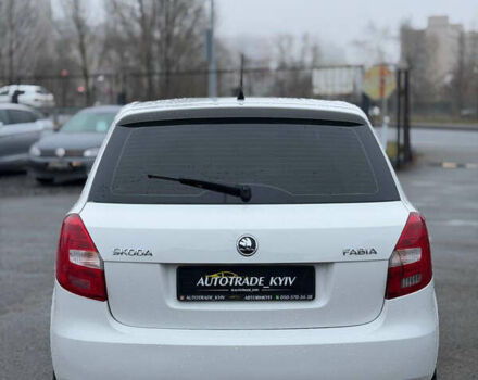 Білий Шкода Фабія, об'ємом двигуна 1.6 л та пробігом 226 тис. км за 5250 $, фото 4 на Automoto.ua