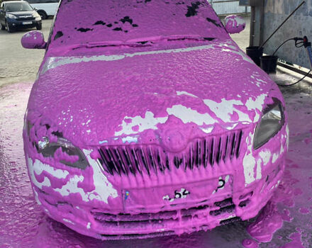 Шкода Фабия 2014 в Малине на Automoto.ua Белый Шкода Фабия, объемом двигателя 1.6 л и пробегом 236 тыс. км за 6500 $, фото 4 на Automoto.ua