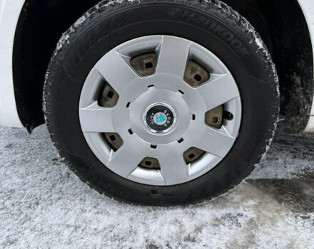 Білий Шкода Фабія, об'ємом двигуна 1.2 л та пробігом 183 тис. км за 6800 $, фото 6 на Automoto.ua