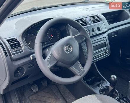 Белый Шкода Фабия, объемом двигателя 0 л и пробегом 130 тыс. км за 5300 $, фото 28 на Automoto.ua