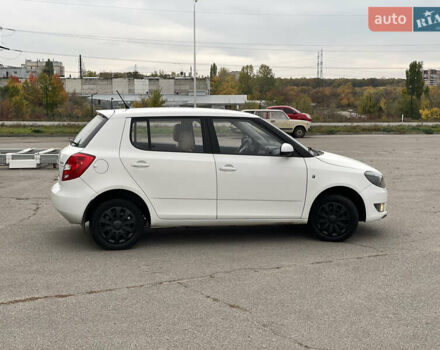 Белый Шкода Фабия, объемом двигателя 1.2 л и пробегом 186 тыс. км за 4750 $, фото 7 на Automoto.ua
