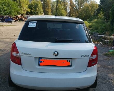 Белый Шкода Фабия, объемом двигателя 1.4 л и пробегом 249 тыс. км за 5500 $, фото 3 на Automoto.ua