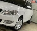 Белый Шкода Фабия, объемом двигателя 1.6 л и пробегом 260 тыс. км за 5800 $, фото 3 на Automoto.ua