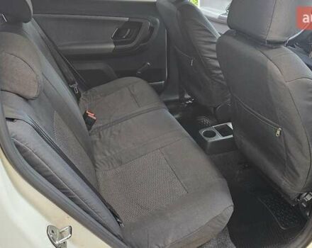 Белый Шкода Фабия, объемом двигателя 1.6 л и пробегом 132 тыс. км за 6700 $, фото 17 на Automoto.ua