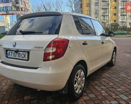 Белый Шкода Фабия, объемом двигателя 1.6 л и пробегом 132 тыс. км за 6700 $, фото 5 на Automoto.ua