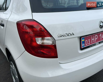 Белый Шкода Фабия, объемом двигателя 0 л и пробегом 130 тыс. км за 5300 $, фото 24 на Automoto.ua