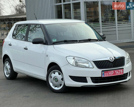 Белый Шкода Фабия, объемом двигателя 0 л и пробегом 130 тыс. км за 5300 $, фото 6 на Automoto.ua