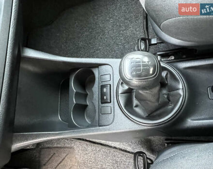 Белый Шкода Фабия, объемом двигателя 0 л и пробегом 130 тыс. км за 5300 $, фото 37 на Automoto.ua