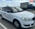 Белый Шкода Фабия, объемом двигателя 1.2 л и пробегом 171 тыс. км за 5500 $, фото 1 на Automoto.ua