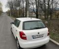 Белый Шкода Фабия, объемом двигателя 1.2 л и пробегом 300 тыс. км за 5700 $, фото 4 на Automoto.ua