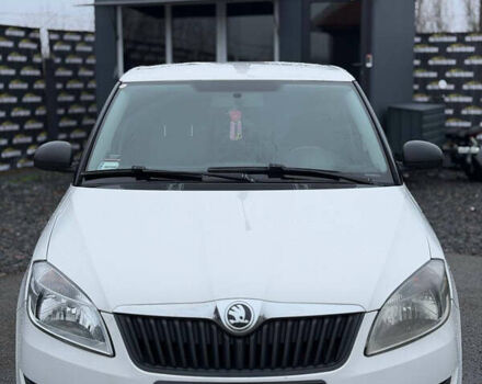 Белый Шкода Фабия, объемом двигателя 1.6 л и пробегом 256 тыс. км за 4900 $, фото 1 на Automoto.ua