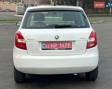 Белый Шкода Фабия, объемом двигателя 0 л и пробегом 130 тыс. км за 5300 $, фото 12 на Automoto.ua