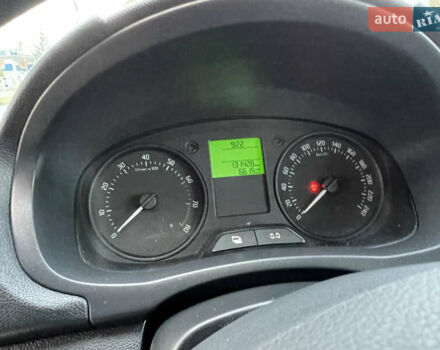 Белый Шкода Фабия, объемом двигателя 0 л и пробегом 130 тыс. км за 5300 $, фото 33 на Automoto.ua