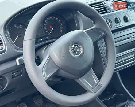 Белый Шкода Фабия, объемом двигателя 0 л и пробегом 130 тыс. км за 5300 $, фото 29 на Automoto.ua