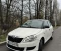 Белый Шкода Фабия, объемом двигателя 1.2 л и пробегом 300 тыс. км за 5700 $, фото 1 на Automoto.ua