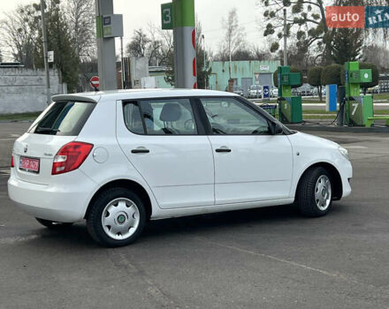 Белый Шкода Фабия, объемом двигателя 0 л и пробегом 130 тыс. км за 5300 $, фото 9 на Automoto.ua