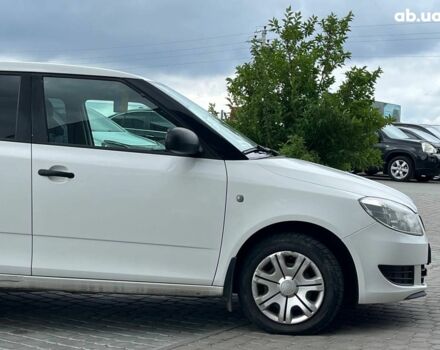 Белый Шкода Фабия, объемом двигателя 1.6 л и пробегом 351 тыс. км за 5990 $, фото 9 на Automoto.ua