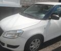 Белый Шкода Фабия, объемом двигателя 1.4 л и пробегом 235 тыс. км за 5400 $, фото 1 на Automoto.ua