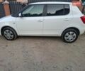 Белый Шкода Фабия, объемом двигателя 1.6 л и пробегом 202 тыс. км за 5500 $, фото 1 на Automoto.ua