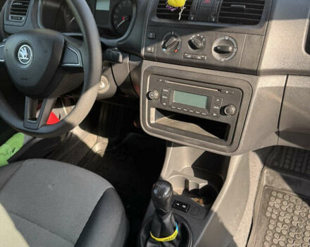 Белый Шкода Фабия, объемом двигателя 1.4 л и пробегом 251 тыс. км за 6500 $, фото 10 на Automoto.ua