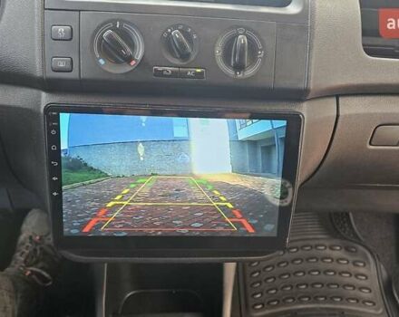 Белый Шкода Фабия, объемом двигателя 1.6 л и пробегом 132 тыс. км за 6700 $, фото 15 на Automoto.ua