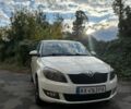 Белый Шкода Фабия, объемом двигателя 1.2 л и пробегом 185 тыс. км за 5000 $, фото 1 на Automoto.ua