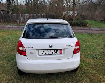 Белый Шкода Фабия, объемом двигателя 1.2 л и пробегом 270 тыс. км за 6000 $, фото 4 на Automoto.ua