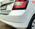 Шкода Фабия 2015 в Киеве на Automoto.ua Белый Шкода Фабия, объемом двигателя 1 л и пробегом 230 тыс. км за 5299 $, фото 11 на Automoto.ua