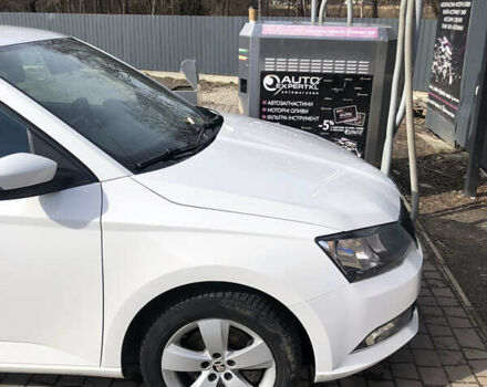 Белый Шкода Фабия, объемом двигателя 1.2 л и пробегом 200 тыс. км за 7500 $, фото 10 на Automoto.ua