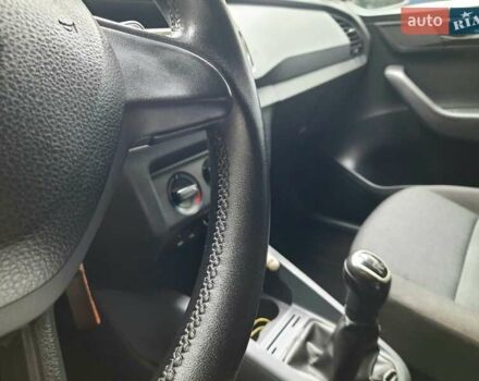 Шкода Фабия 2015 в Киеве на Automoto.ua Белый Шкода Фабия, объемом двигателя 1 л и пробегом 230 тыс. км за 5299 $, фото 28 на Automoto.ua
