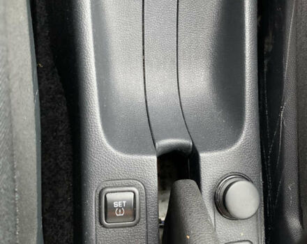 Белый Шкода Фабия, объемом двигателя 1.4 л и пробегом 210 тыс. км за 6600 $, фото 37 на Automoto.ua