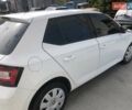 Белый Шкода Фабия, объемом двигателя 1 л и пробегом 237 тыс. км за 2900 $, фото 1 на Automoto.ua