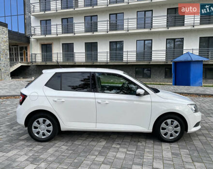 Белый Шкода Фабия, объемом двигателя 1 л и пробегом 203 тыс. км за 5900 $, фото 10 на Automoto.ua