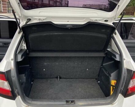 Белый Шкода Фабия, объемом двигателя 1 л и пробегом 184 тыс. км за 6000 $, фото 9 на Automoto.ua