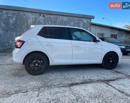 Шкода Фабия 2016 в Львове на Automoto.ua Белый Шкода Фабия, объемом двигателя 1.2 л и пробегом 184 тыс. км за 6400 $, фото 5 на Automoto.ua