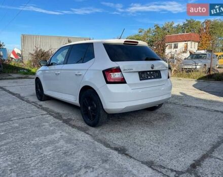 Шкода Фабия 2016 в Львове на Automoto.ua Белый Шкода Фабия, объемом двигателя 1.2 л и пробегом 184 тыс. км за 6400 $, фото 4 на Automoto.ua