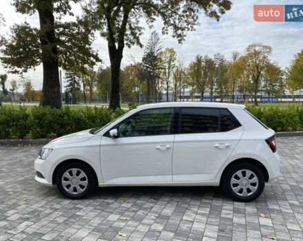 Белый Шкода Фабия, объемом двигателя 1 л и пробегом 203 тыс. км за 5900 $, фото 14 на Automoto.ua
