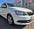 Белый Шкода Фабия, объемом двигателя 1.2 л и пробегом 131 тыс. км за 8300 $, фото 1 на Automoto.ua