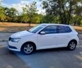 Белый Шкода Фабия, объемом двигателя 1.2 л и пробегом 238 тыс. км за 6300 $, фото 2 на Automoto.ua