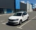Белый Шкода Фабия, объемом двигателя 1 л и пробегом 199 тыс. км за 6000 $, фото 1 на Automoto.ua