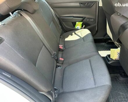 Белый Шкода Фабия, объемом двигателя 1.4 л и пробегом 230 тыс. км за 7490 $, фото 13 на Automoto.ua