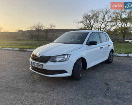 Белый Шкода Фабия, объемом двигателя 1.42 л и пробегом 233 тыс. км за 7000 $, фото 5 на Automoto.ua