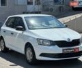 Белый Шкода Фабия, объемом двигателя 1.4 л и пробегом 230 тыс. км за 7290 $, фото 2 на Automoto.ua