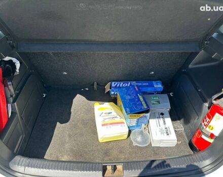 Белый Шкода Фабия, объемом двигателя 1.4 л и пробегом 230 тыс. км за 7490 $, фото 12 на Automoto.ua