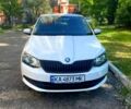 Белый Шкода Фабия, объемом двигателя 1 л и пробегом 148 тыс. км за 6599 $, фото 1 на Automoto.ua