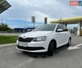 Белый Шкода Фабия, объемом двигателя 1 л и пробегом 228 тыс. км за 5800 $, фото 1 на Automoto.ua
